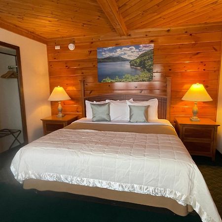 לייק ג'ורג' Lake Crest Inn מראה חיצוני תמונה