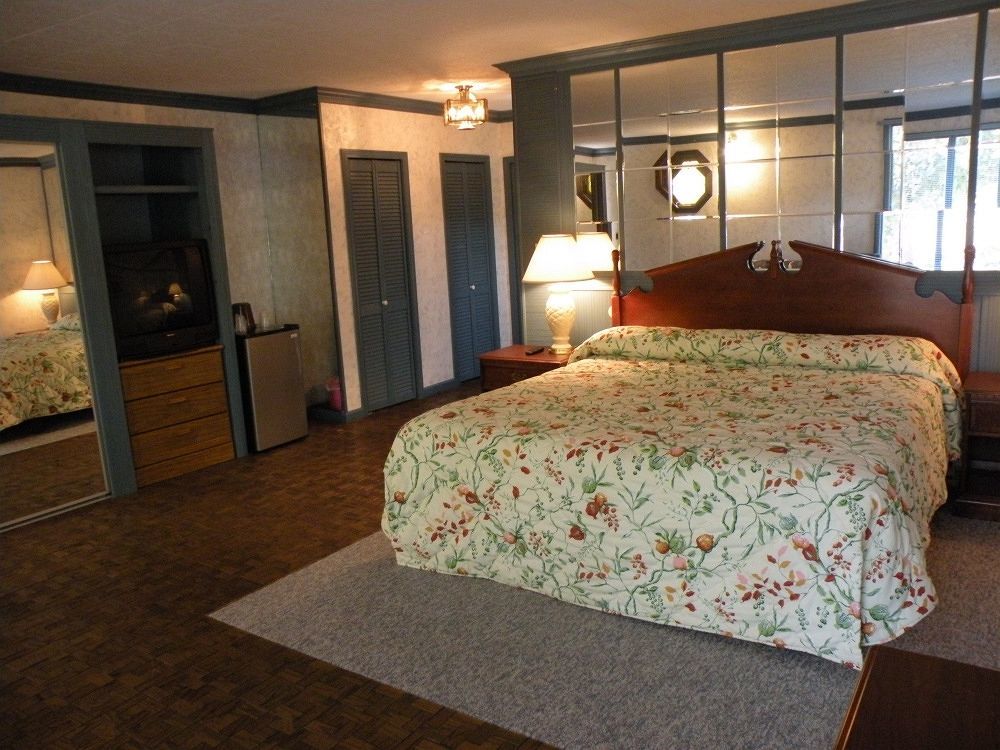 לייק ג'ורג' Lake Crest Inn מראה חיצוני תמונה